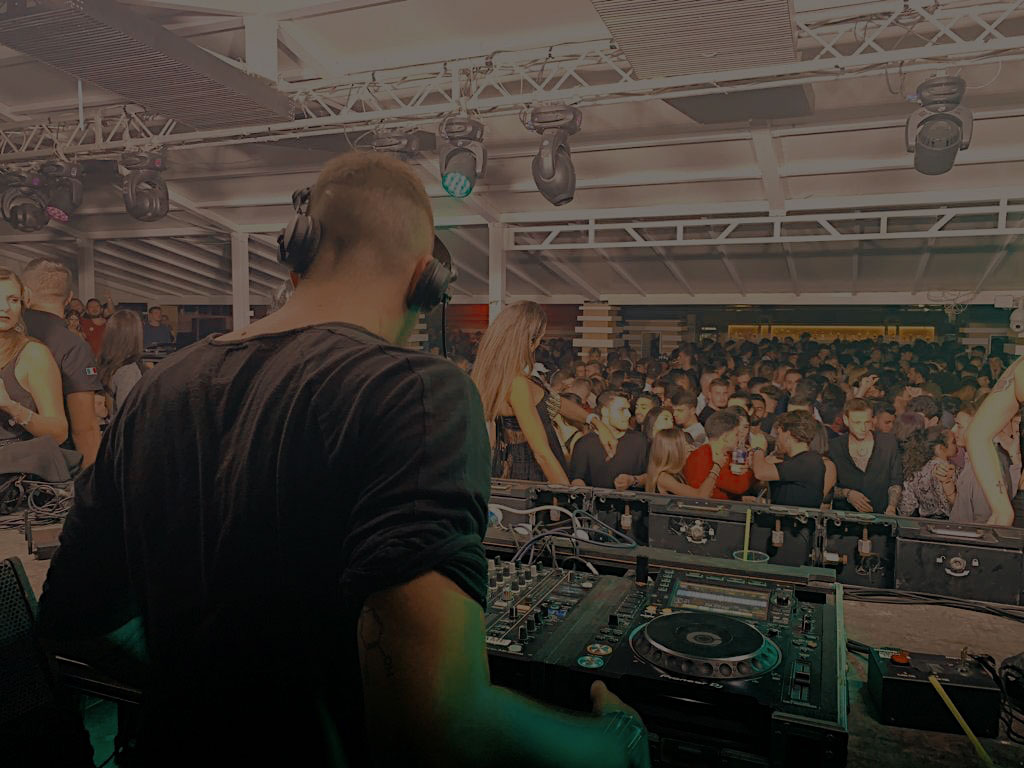 dj-mec-bg-desk.jpg