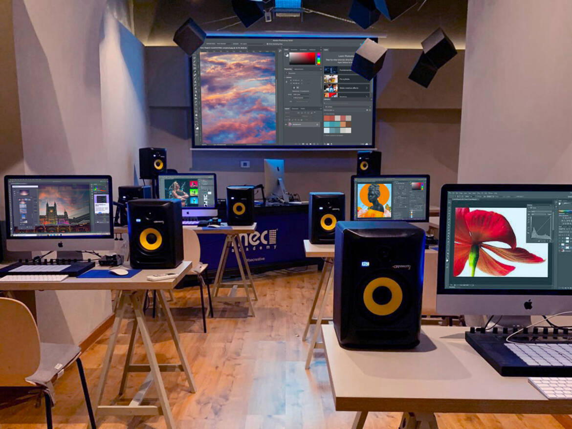 immagine_aula_corso_di_grafica_napoli_MEC_academy.jpg